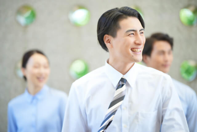 専門知識がなくても健康経営の取り組みを簡単に始める方法と実践例